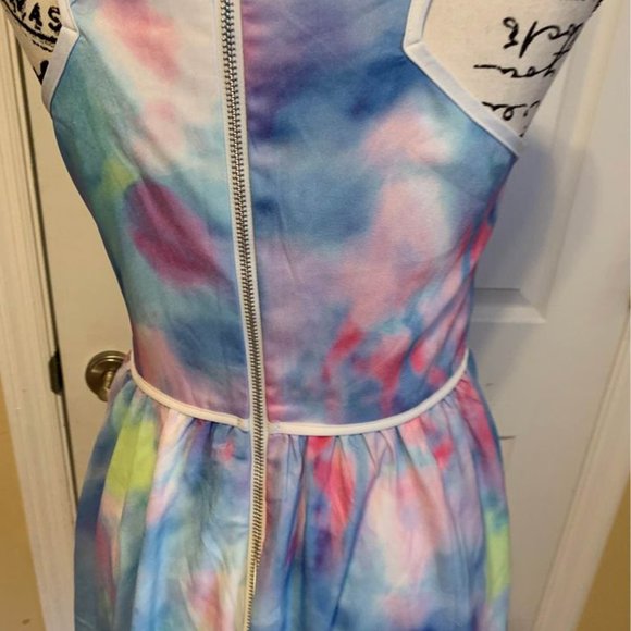 Pretty colorful fit & flare dress Medium - Picture 6 of 7